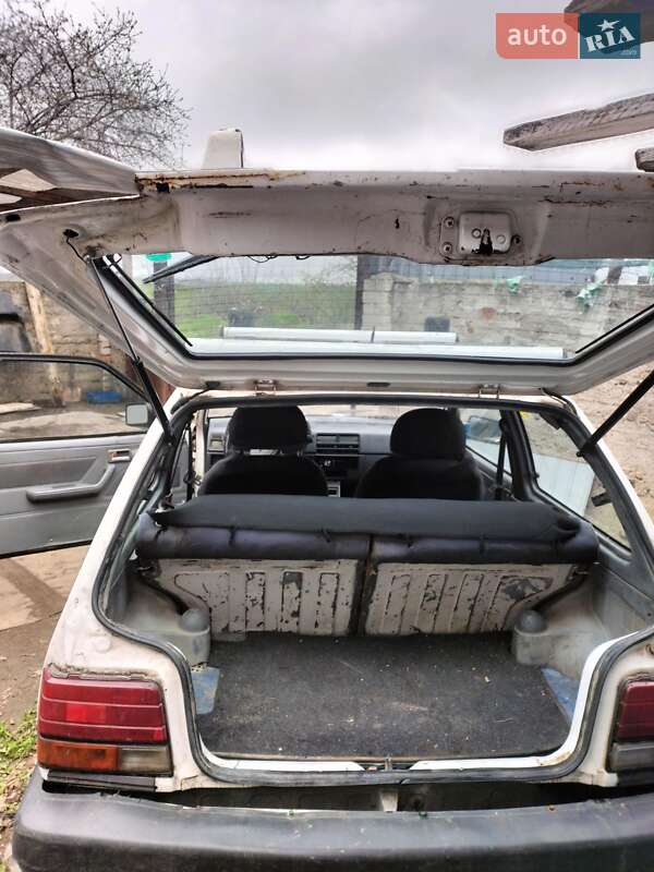 Хэтчбек Suzuki Swift 1988 в Великодолинском фото 3 Хэтчбек Suzuki Swift 1988 в Великодолинском