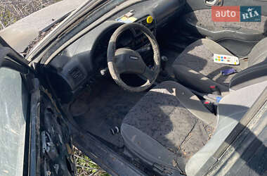 Седан Suzuki Swift 1992 в 
