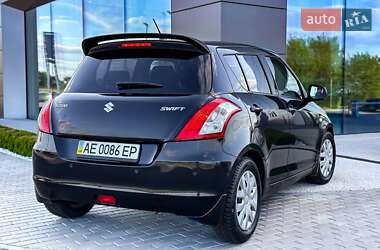 Хетчбек Suzuki Swift 2011 в 