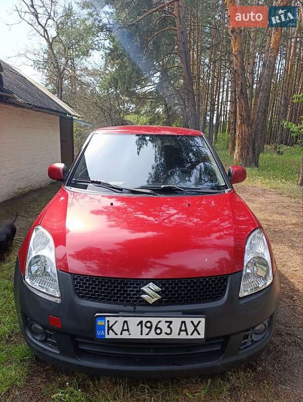 Хэтчбек Suzuki Swift 2007 в Киеве
