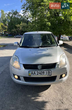 Хэтчбек Suzuki Swift 2008 в Киеве