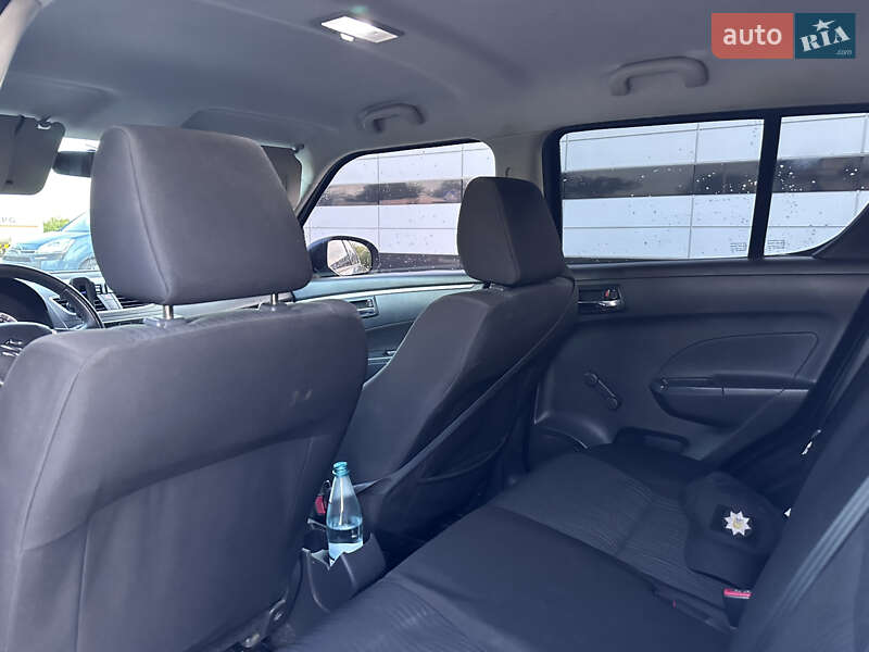 Хэтчбек Suzuki Swift 2012 в Великом Дальнике