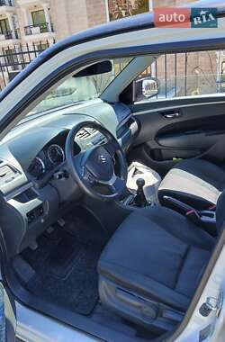 Хэтчбек Suzuki Swift 2011 в 