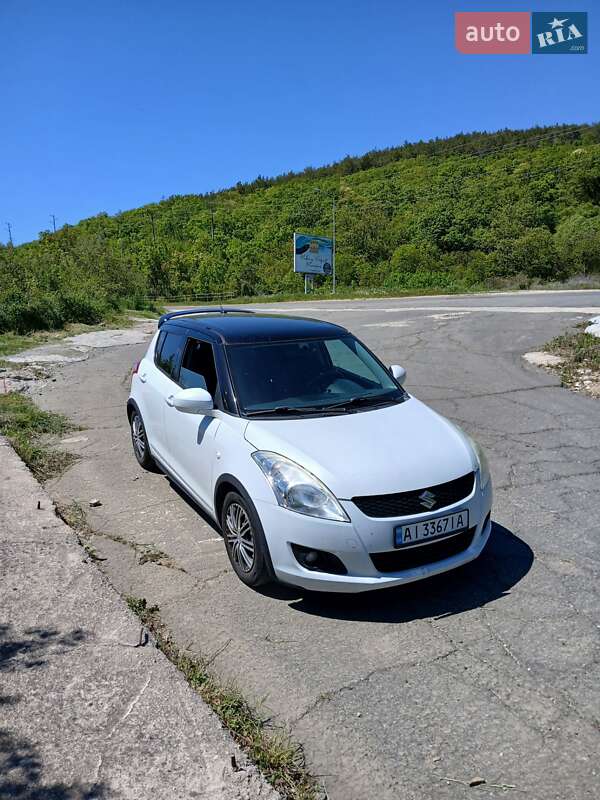 Хэтчбек Suzuki Swift 2011 в Буче