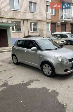Хэтчбек Suzuki Swift 2005 в 