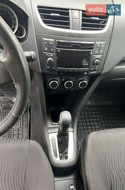 Хэтчбек Suzuki Swift 2011 в 