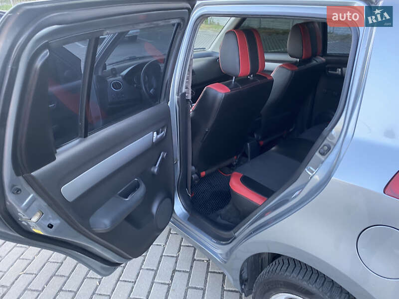 Хэтчбек Suzuki Swift 2006 в Львове фото 12 Хэтчбек Suzuki Swift 2006 в Львове