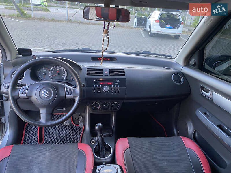 Хэтчбек Suzuki Swift 2006 в Львове фото 13 Хэтчбек Suzuki Swift 2006 в Львове