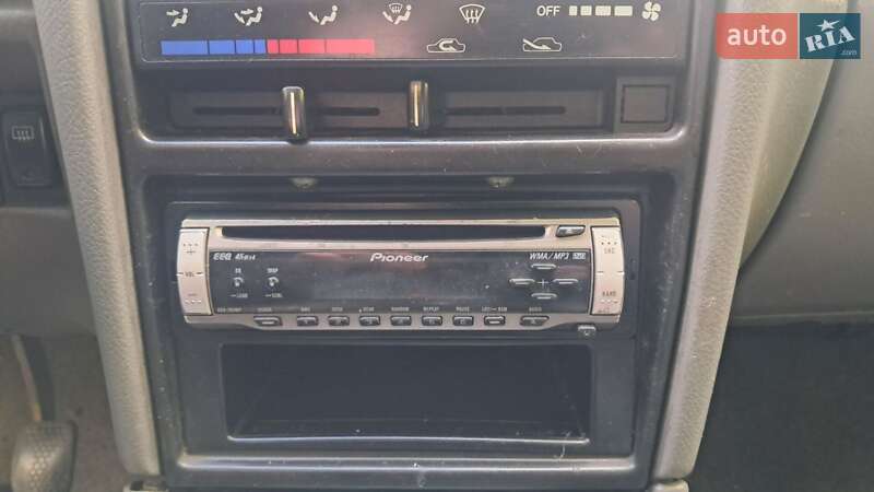 Седан Suzuki Swift 2003 в Славянске