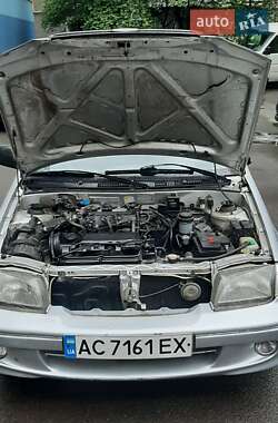 Седан Suzuki Swift 2003 в 
