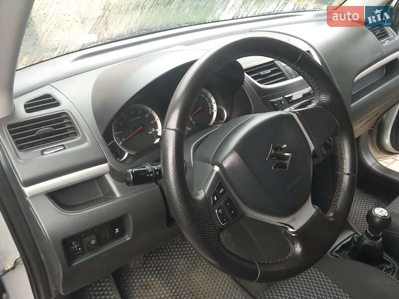 Хэтчбек Suzuki Swift 2011 в Барышевке фото 5 Хэтчбек Suzuki Swift 2011 в Барышевке