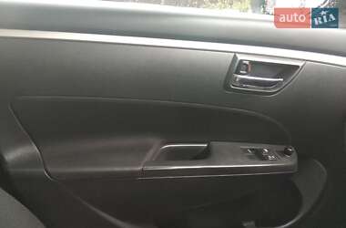 Хэтчбек Suzuki Swift 2011 в 