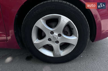 Хэтчбек Suzuki Swift 2005 в 