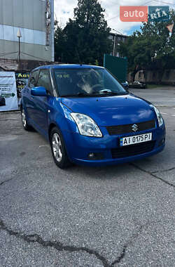 Хэтчбек Suzuki Swift 2006 в 