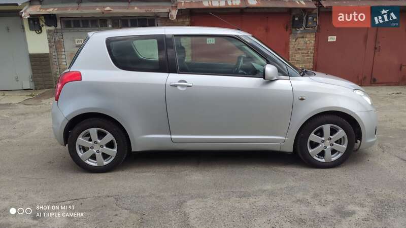 Хетчбек Suzuki Swift 2008 в Києві