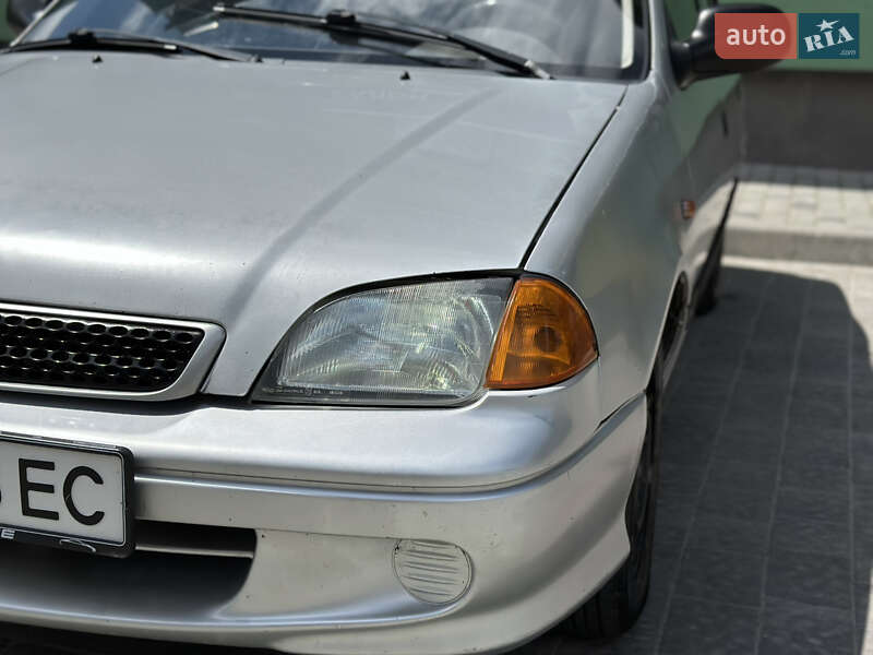 Седан Suzuki Swift 2003 в Тернополе
