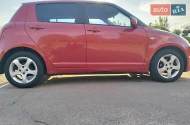 Хэтчбек Suzuki Swift 2006 в 