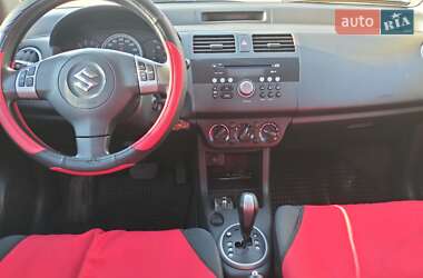 Хэтчбек Suzuki Swift 2006 в 