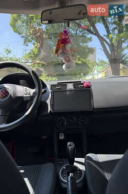 Хетчбек Suzuki Swift 2006 в 