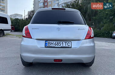 Хетчбек Suzuki Swift 2011 в 