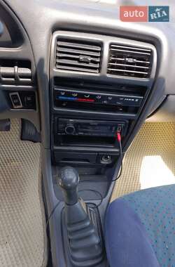 Седан Suzuki Swift 1998 в 