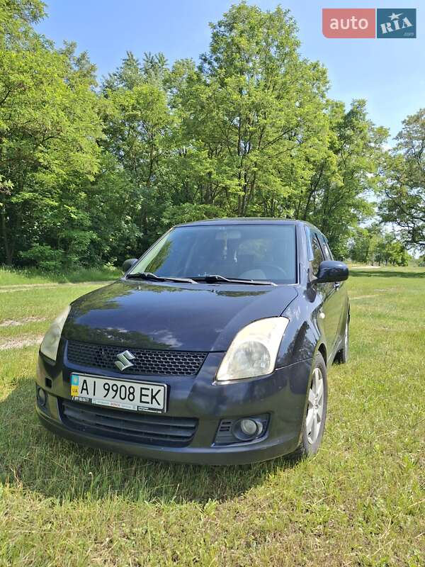 Хэтчбек Suzuki Swift 2008 в Сарнах