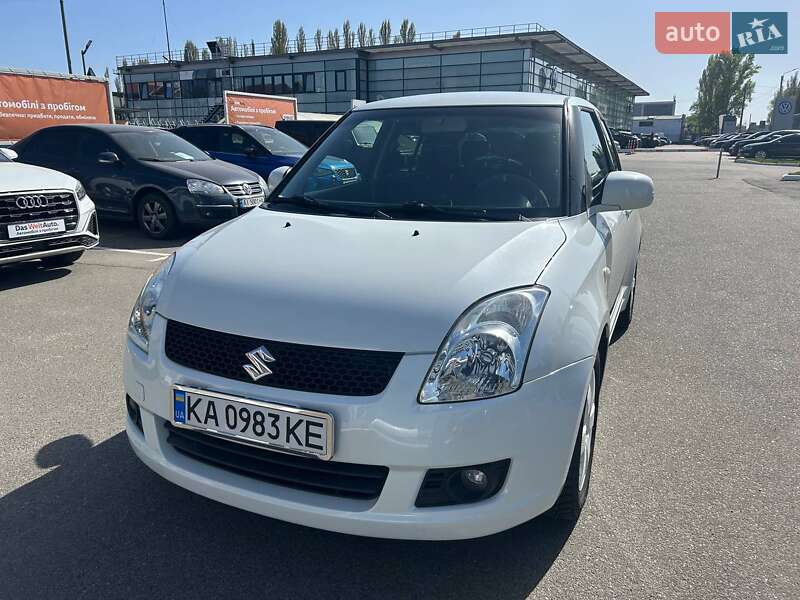 Хэтчбек Suzuki Swift 2008 в Киеве