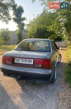 Седан Suzuki Swift 1990 в 