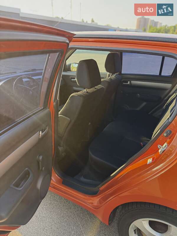 Хетчбек Suzuki Swift 2006 в Києві