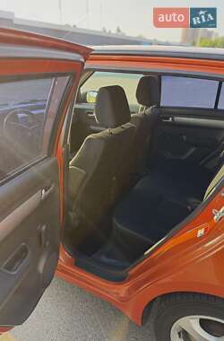 Хэтчбек Suzuki Swift 2006 в 