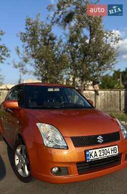 Хэтчбек Suzuki Swift 2006 в Киеве