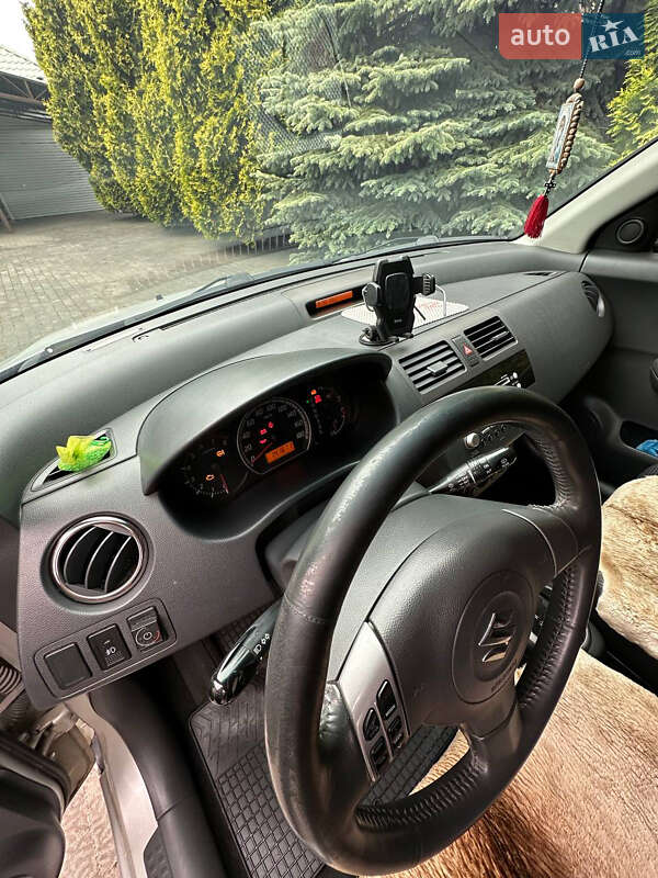 Хэтчбек Suzuki Swift 2008 в Ивано-Франковске фото 9 Хэтчбек Suzuki Swift 2008 в Ивано-Франковске