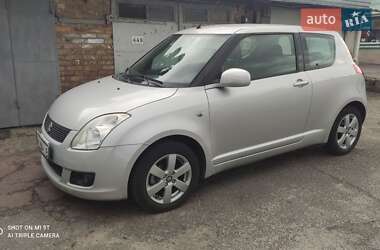 Хэтчбек Suzuki Swift 2008 в Киеве