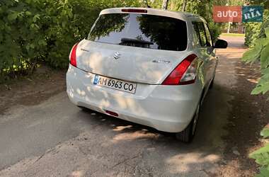 Хэтчбек Suzuki Swift 2013 в 