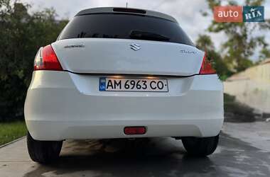 Хэтчбек Suzuki Swift 2013 в 