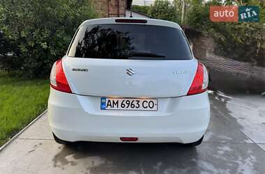 Хэтчбек Suzuki Swift 2013 в 