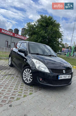 Хэтчбек Suzuki Swift 2012 в Киеве