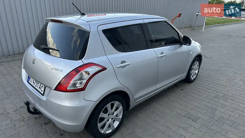 Хэтчбек Suzuki Swift 2011 в 