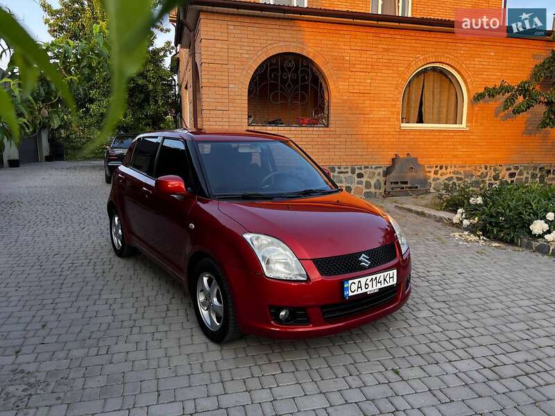 Хэтчбек Suzuki Swift 2008 в Лысянке