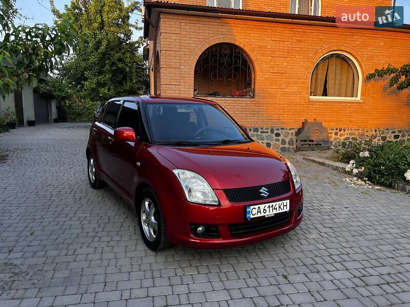 Хэтчбек Suzuki Swift 2008 в Лысянке