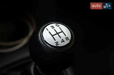 Хэтчбек Suzuki Swift 2013 в 