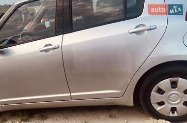 Хэтчбек Suzuki Swift 2007 в 