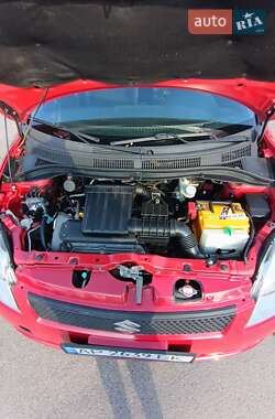 Хэтчбек Suzuki Swift 2005 в 