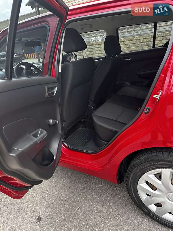 Хетчбек Suzuki Swift 2011 в Дніпрі