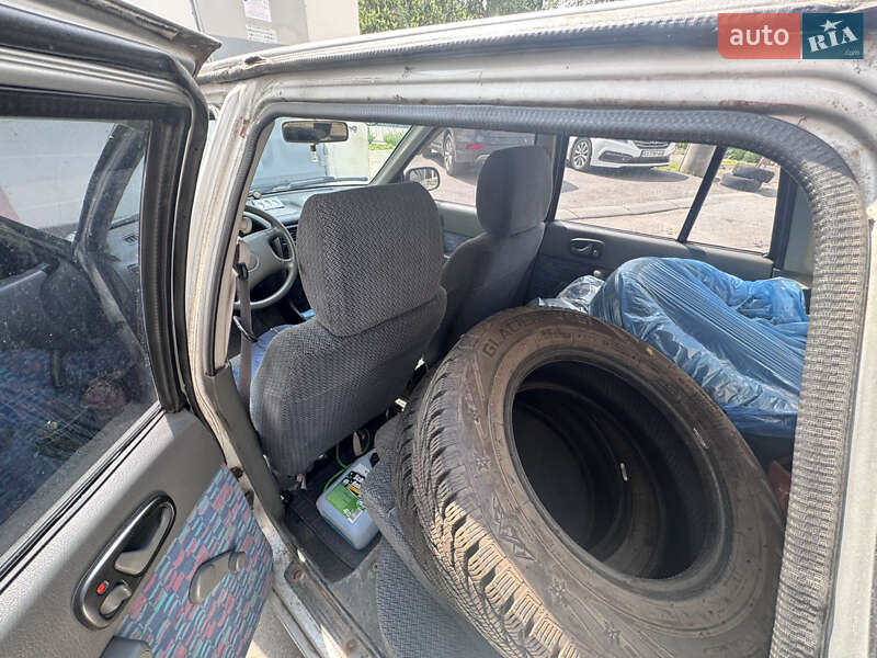 Хэтчбек Suzuki Swift 2003 в Харькове фото 4 Хэтчбек Suzuki Swift 2003 в Харькове