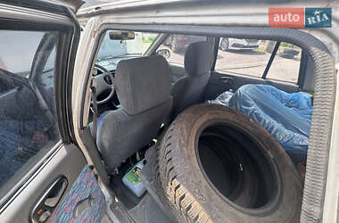 Хэтчбек Suzuki Swift 2003 в 