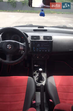 Хетчбек Suzuki Swift 2010 в 