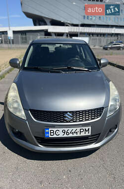 Хетчбек Suzuki Swift 2012 в 