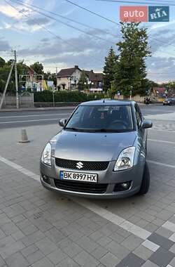 Хэтчбек Suzuki Swift 2010 в 