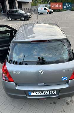 Хэтчбек Suzuki Swift 2010 в 